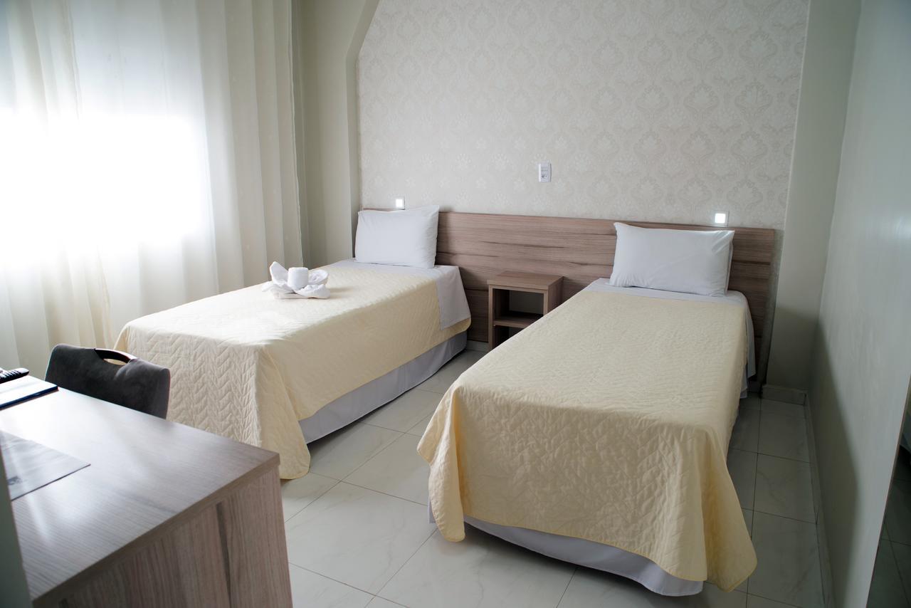 Aj Hotel Chapeco - Facil Acesso Patio Shopping E Rotula Da Bandeira Екстериор снимка