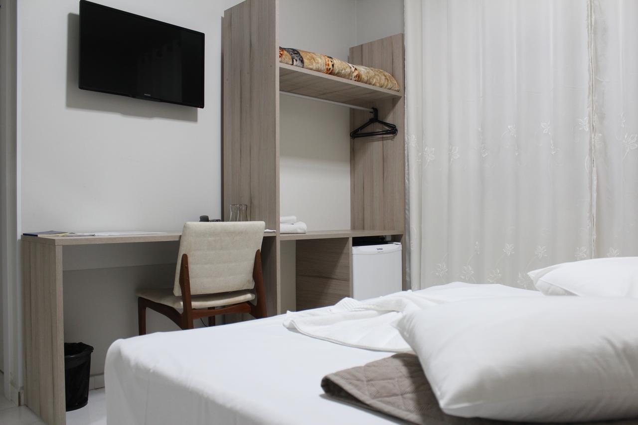 Aj Hotel Chapeco - Facil Acesso Patio Shopping E Rotula Da Bandeira Екстериор снимка